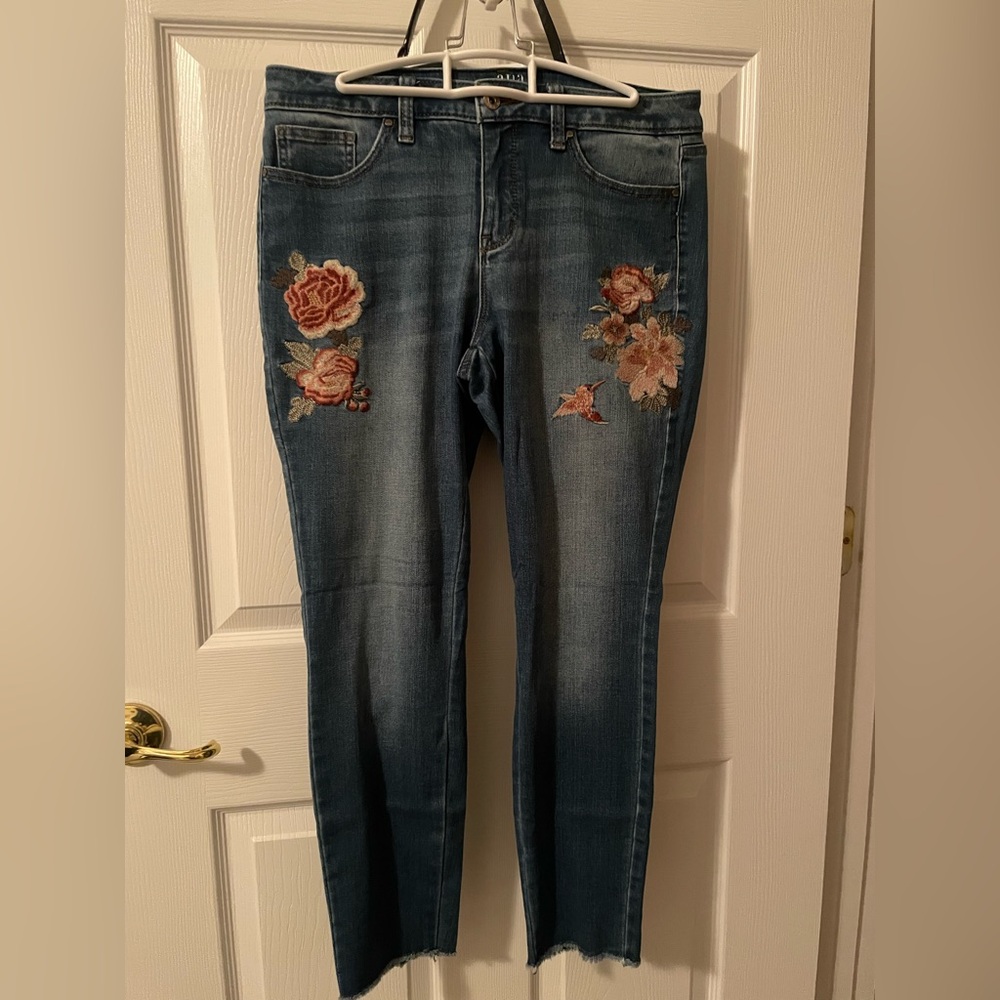 GUC Embroidered aria 12P Jeans